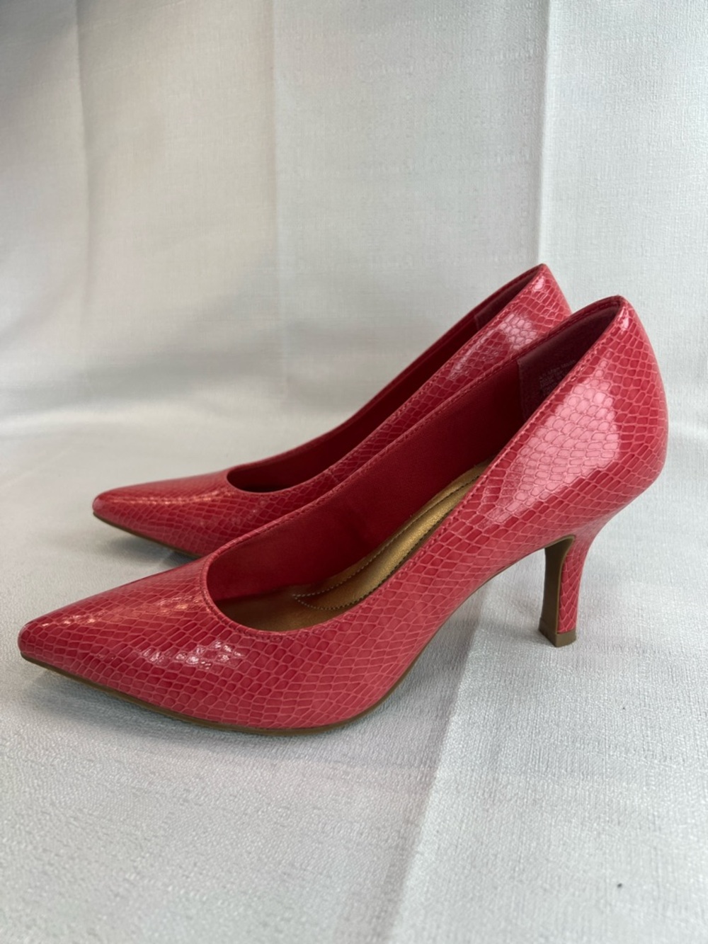 Comfort Plus, coral python, embossed heels - Picture 2 of 6